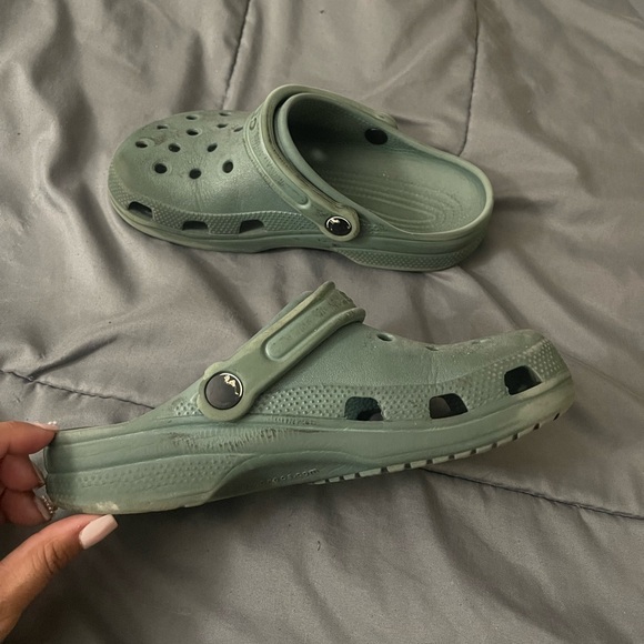Used Crocs Size 6W 4M - Picture 3 of 3